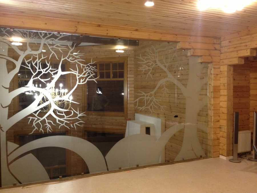 Декоративные стеклянные перегородки