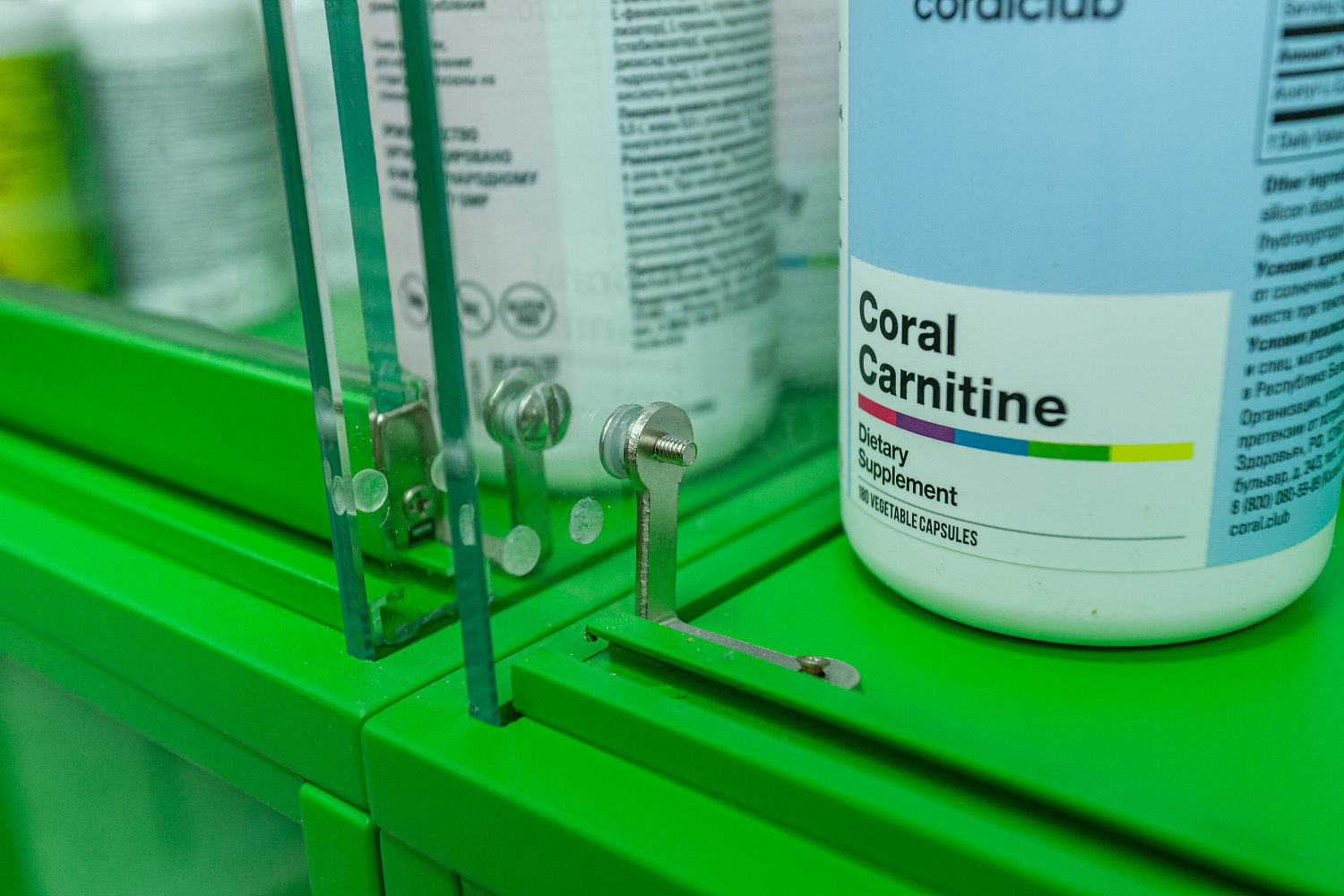 1881_24 Витрина Аптека