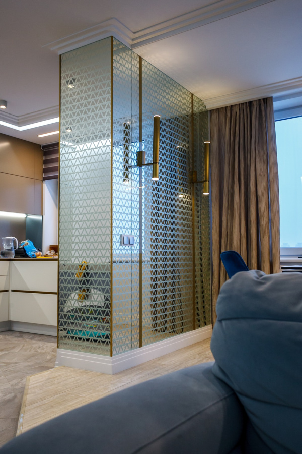 Зеркало большого размера