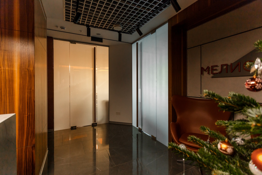 Электрохромное стекло (смарт-стекло)