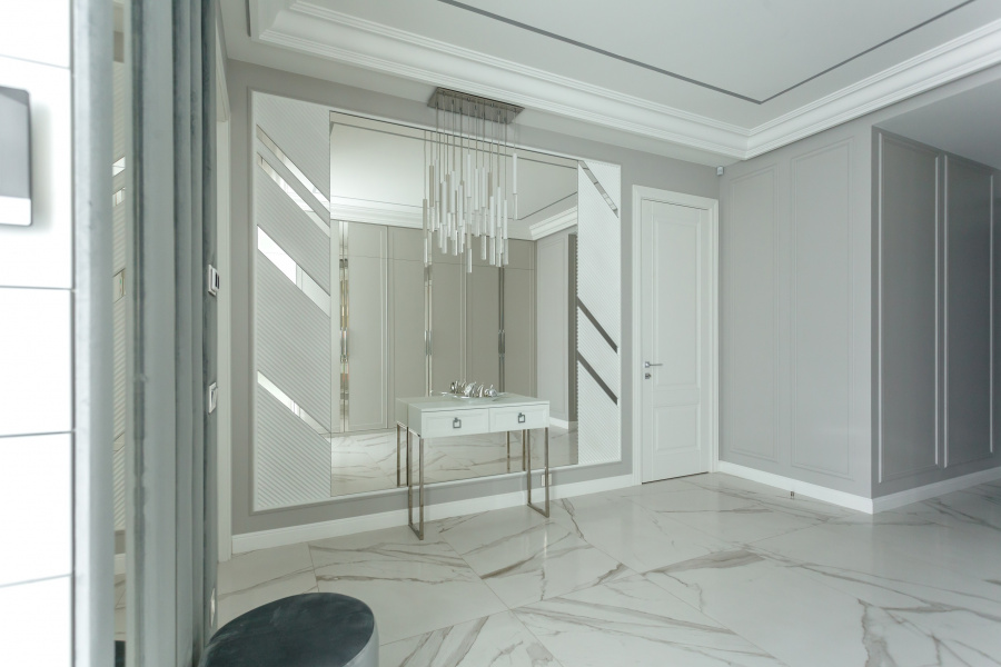 Зеркало на осветленном стекле